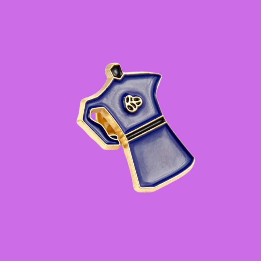 pin kawiarka niebieska
